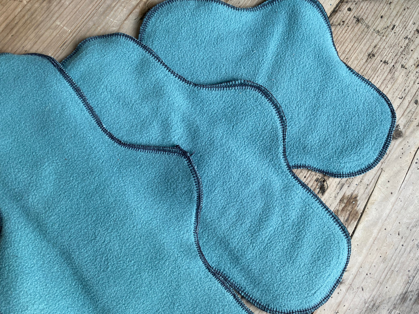 Alien pumpkin overlocker reusable cloth period pads